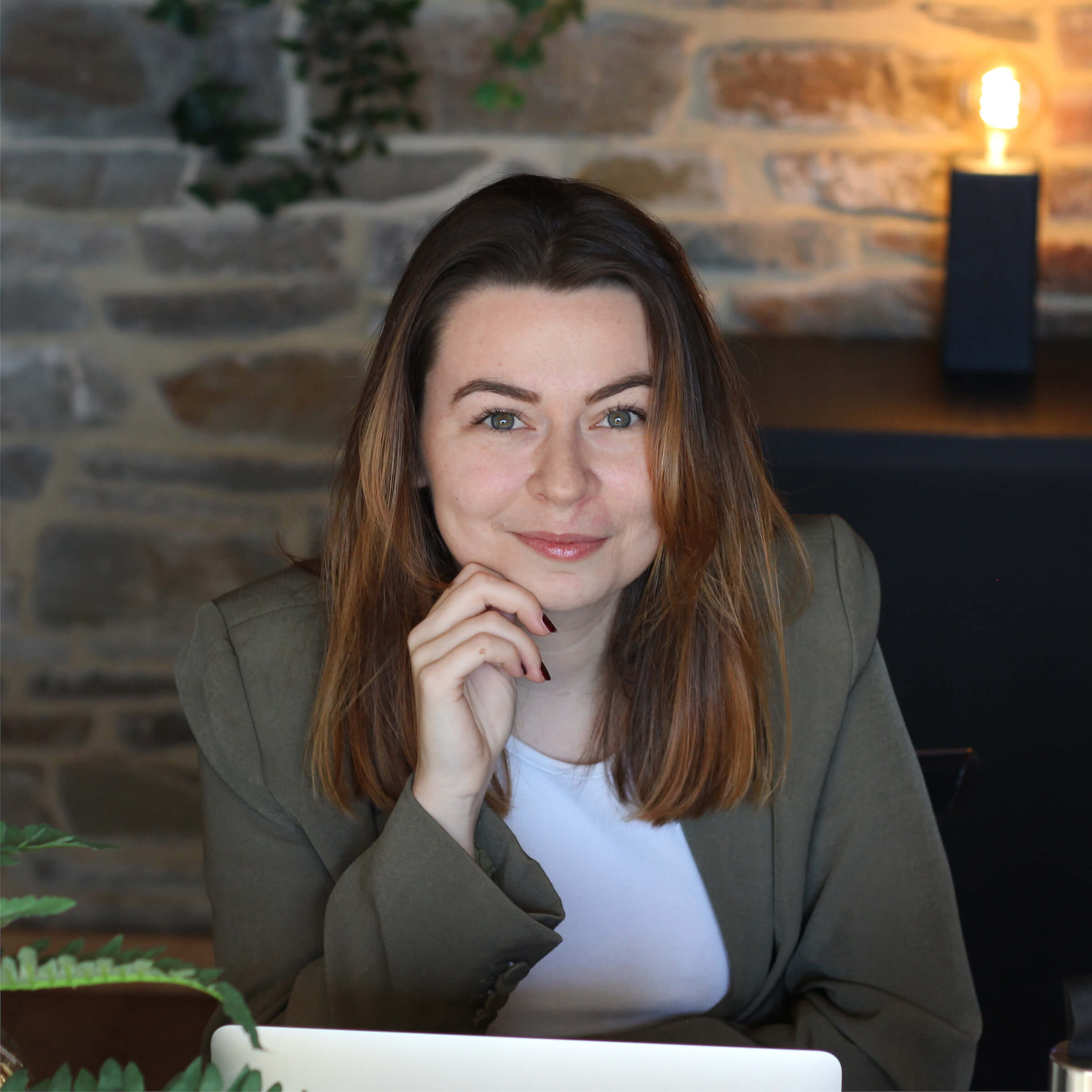 portrait of Morgane Dethier, the web designer who created the web tailor